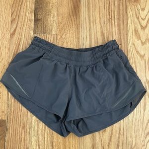 Lululemon size 8 Hot shorts gray